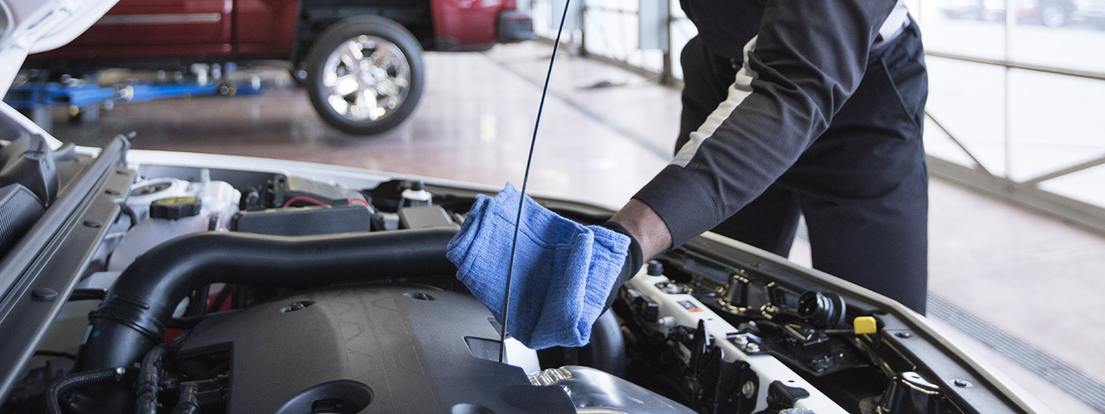 How to identify when your vehicle may need an oil change service