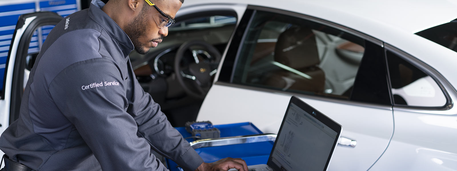 Chevrolet Buick GMC Service Department Serving North York Ontario and Surrounding Areas